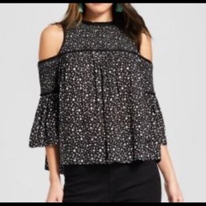 Xhilaration black & white star blouse